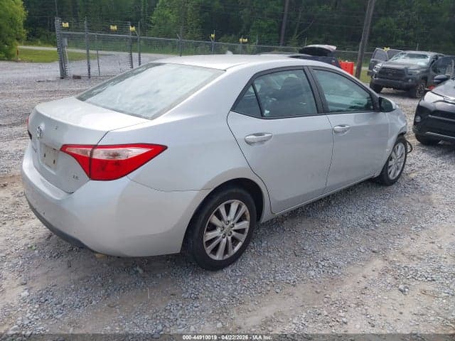 2017 TOYOTA COROLLA LE 4