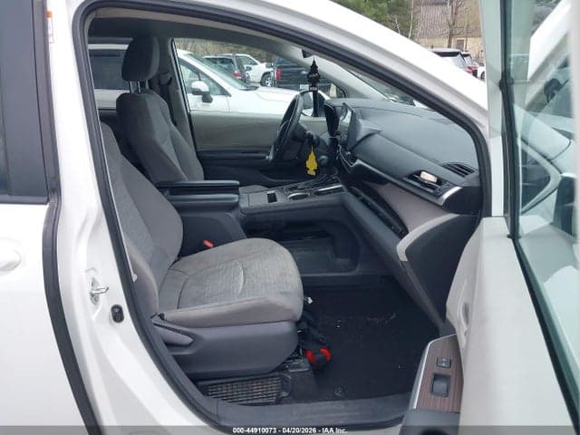 2021 TOYOTA SIENNA LE 5