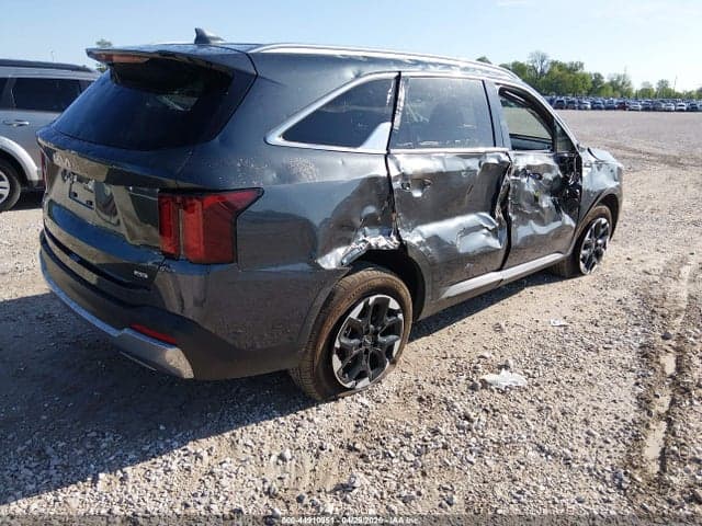 2024 KIA SORENTO S 4