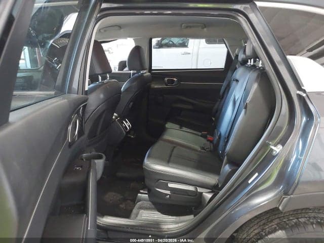 2024 KIA SORENTO S 8