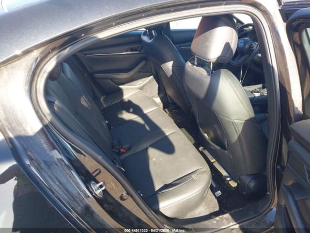 2022 MAZDA MAZDA3 SELECT 8