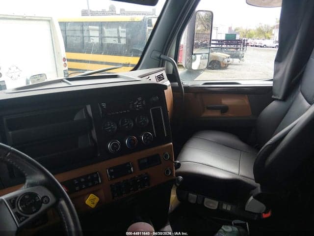 2020 FREIGHTLINER NEW CASCADIA 126 7