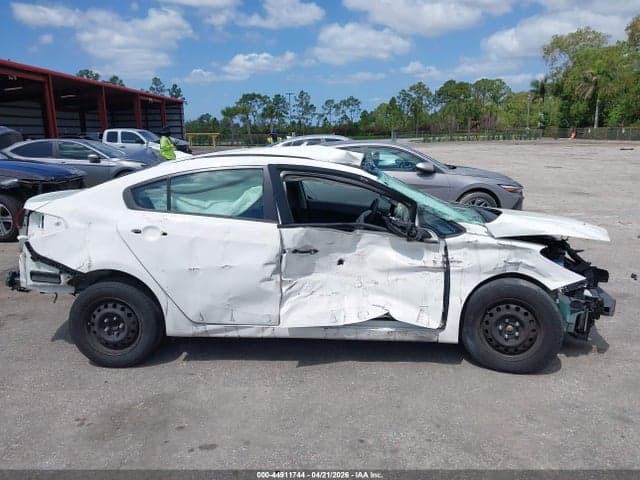 2017 KIA FORTE LX 12