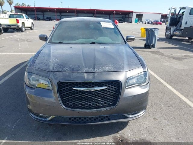 2019 CHRYSLER 300 300S 12