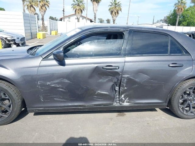 2019 CHRYSLER 300 300S 6