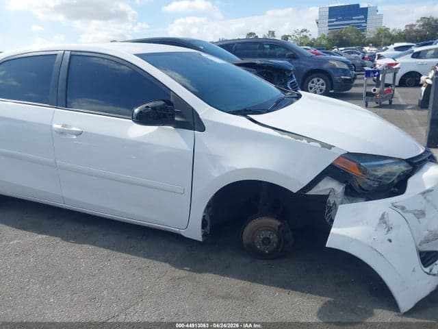 2018 TOYOTA COROLLA LE 19