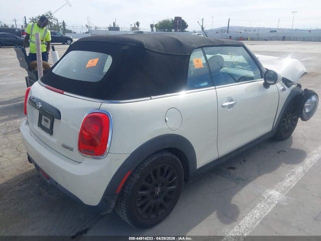 2018 MINI CONVERTIBLE COOPER 4