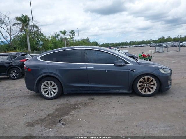 2018 TESLA MODEL X 13