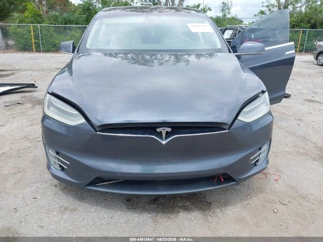 2018 TESLA MODEL X 19