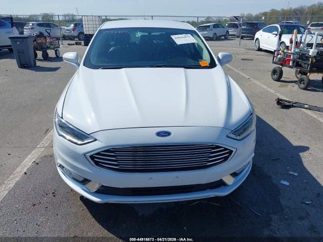 2017 FORD FUSION SE 12