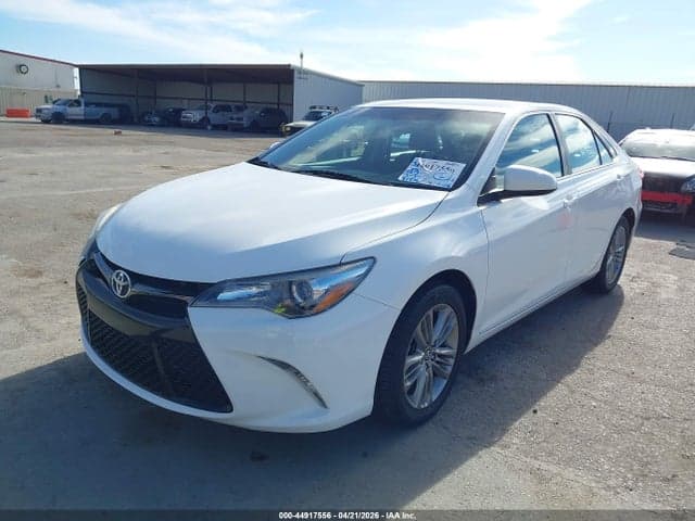 2017 TOYOTA CAMRY SE 2
