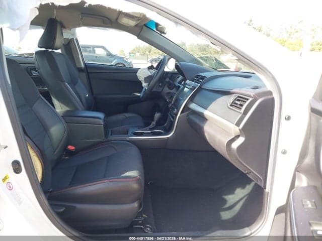 2017 TOYOTA CAMRY SE 5