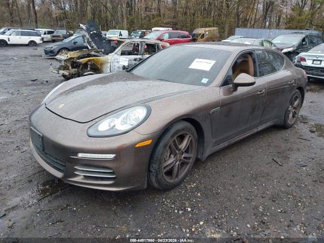 2015 PORSCHE PANAMERA 4 2