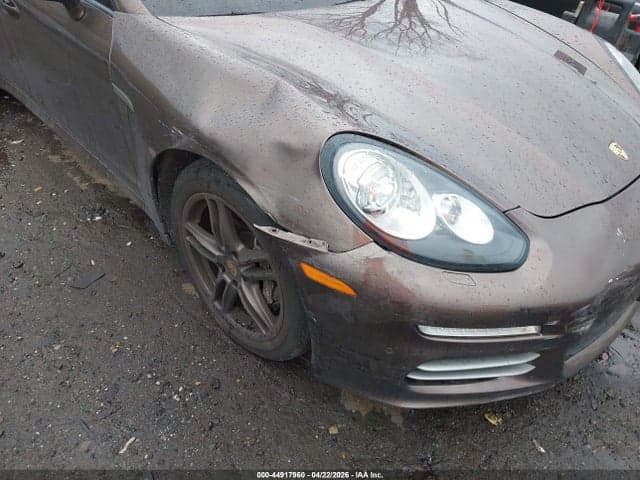 2015 PORSCHE PANAMERA 4 6