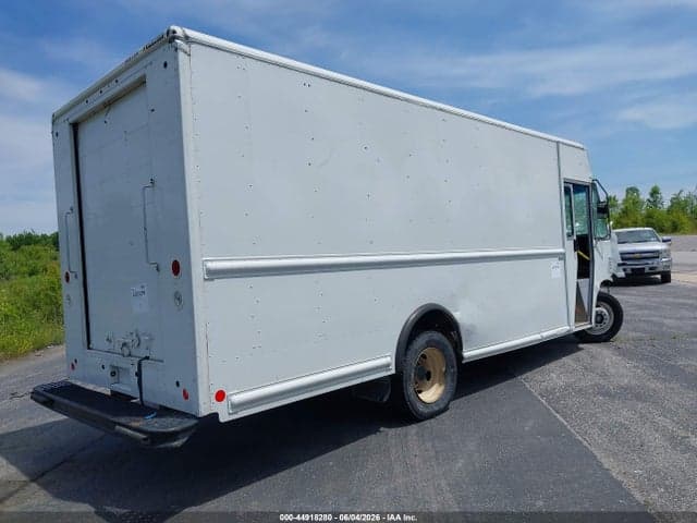 2022 FORD F-59 COMMERCIAL STRIPPED 4