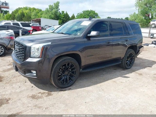 2017 GMC YUKON SLT 2
