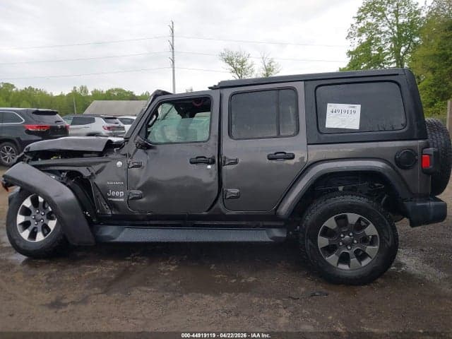 2018 JEEP WRANGLER UNLIMITED SAHARA 4X4 14