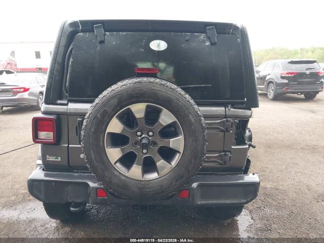 2018 JEEP WRANGLER UNLIMITED SAHARA 4X4 16