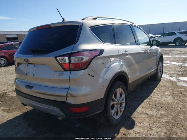 2018 FORD ESCAPE SE 4