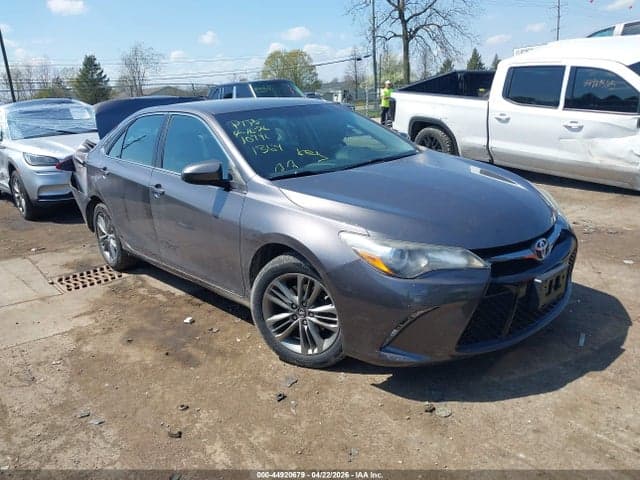 2017 TOYOTA CAMRY SE - 1