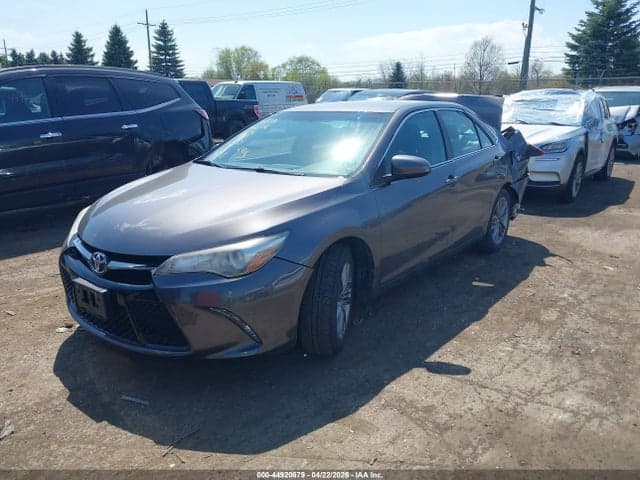 2017 TOYOTA CAMRY SE 2