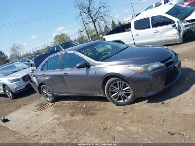 2017 TOYOTA CAMRY SE 13