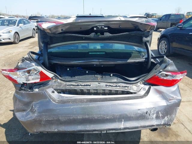 2017 TOYOTA CAMRY SE 6