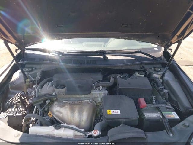 2017 TOYOTA CAMRY SE 10