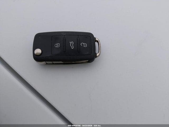 2017 VOLKSWAGEN JETTA 1.4T SE 11