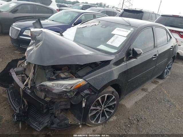 2017 TOYOTA COROLLA SE 2
