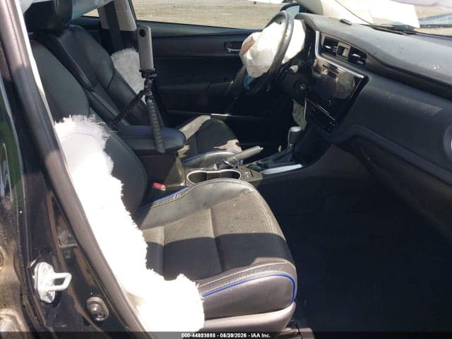 2017 TOYOTA COROLLA SE 5