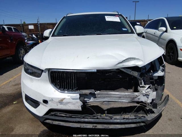 2021 VOLVO XC40 T5 MOMENTUM 13