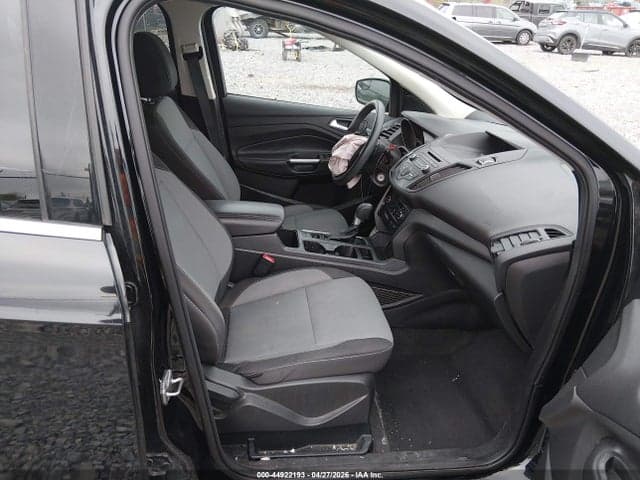 2017 FORD ESCAPE SE 5