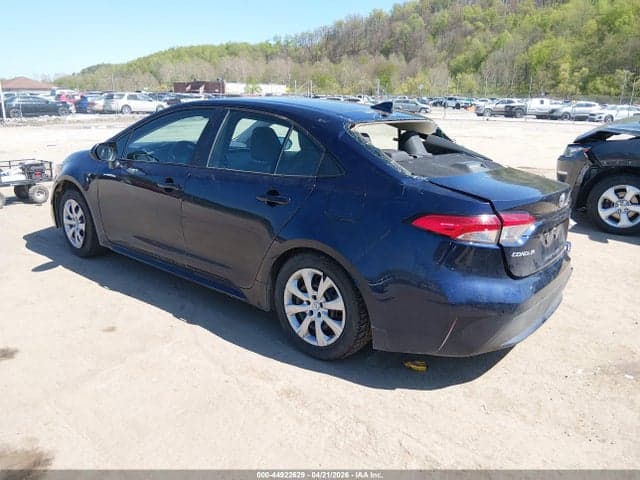 2022 TOYOTA COROLLA LE 3