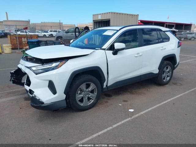 2025 TOYOTA RAV4 XLE 2