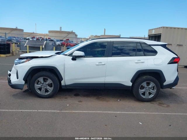 2025 TOYOTA RAV4 XLE 15
