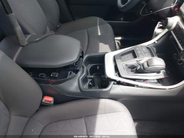 2025 TOYOTA RAV4 XLE 20