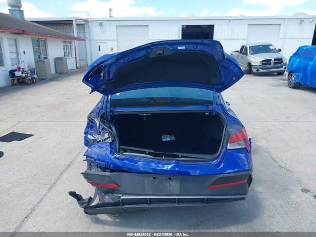 2024 HYUNDAI ELANTRA SE 17