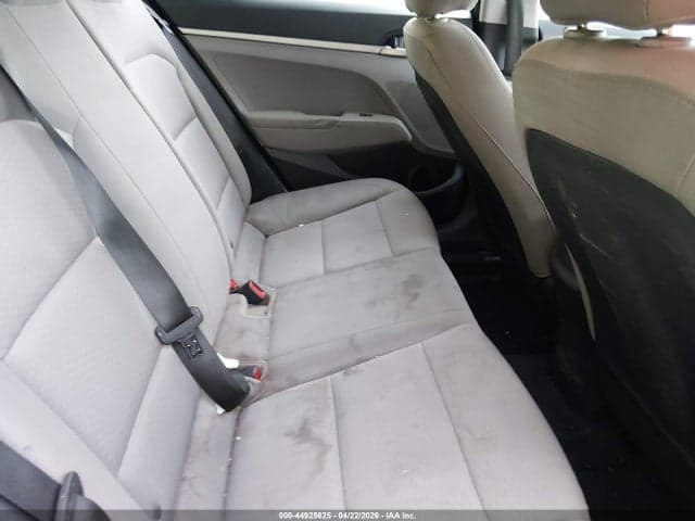 2020 HYUNDAI ELANTRA SE 8