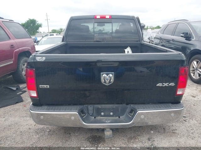 2020 RAM 1500 CLASSIC SLT 4X4 5'7 BOX 17