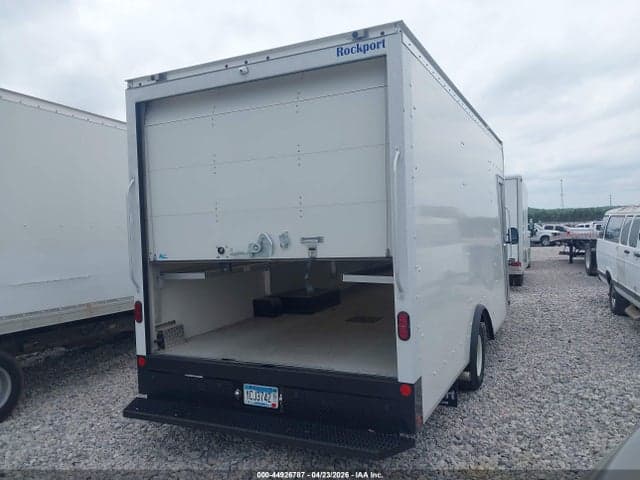 2024 FORD E-450 CUTAWAY 4