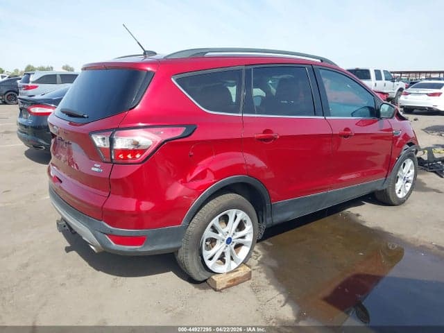 2017 FORD ESCAPE SE 4