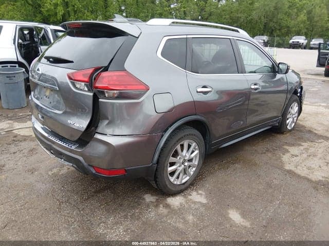 2017 NISSAN ROGUE SV 4