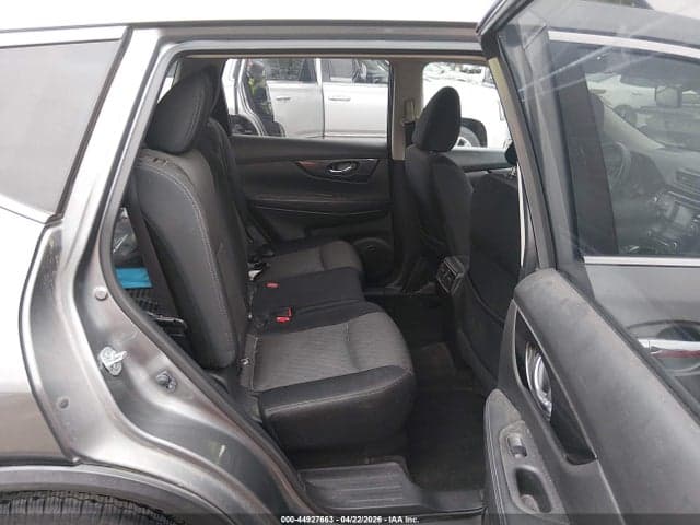 2017 NISSAN ROGUE SV 8