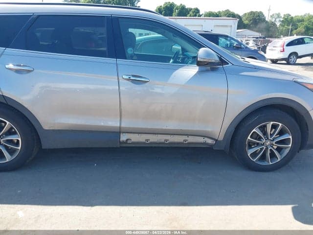 2018 HYUNDAI SANTA FE SE 6