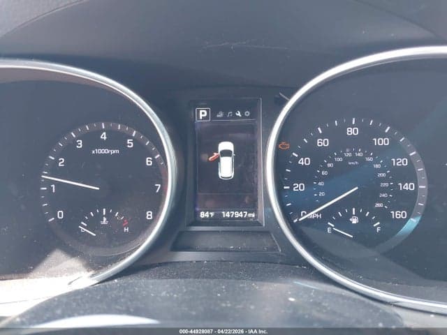 2018 HYUNDAI SANTA FE SE 7