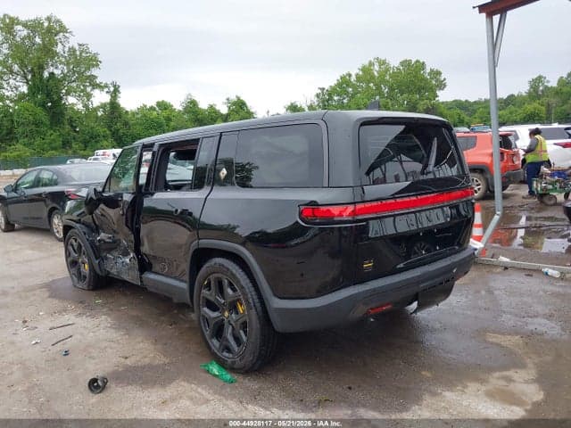 2026 RIVIAN R1S TRI MOTOR MAX PACK 3