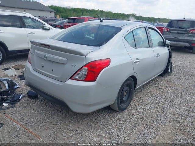 2019 NISSAN VERSA 1.6 SV 4