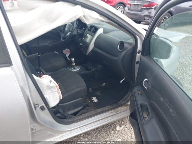 2019 NISSAN VERSA 1.6 SV 5