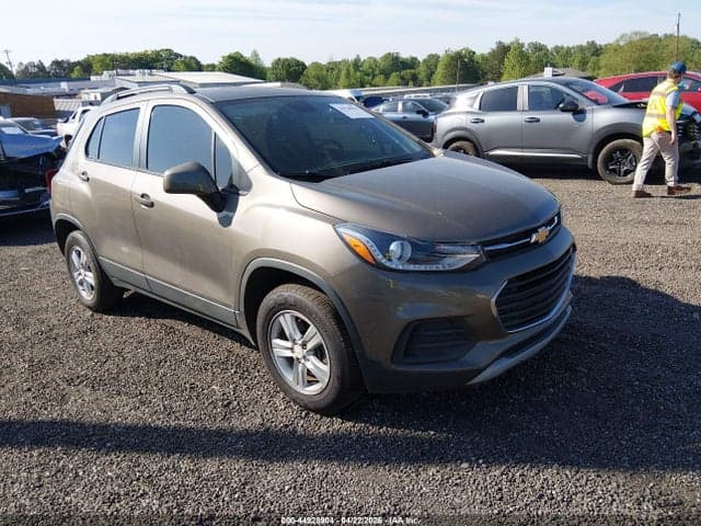 2021 CHEVROLET TRAX AWD LT - 1